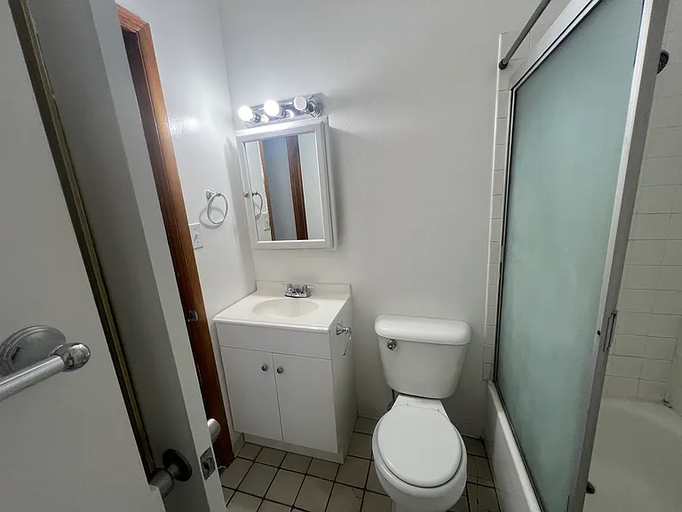 115 N Main Ave #4 — Photo 6