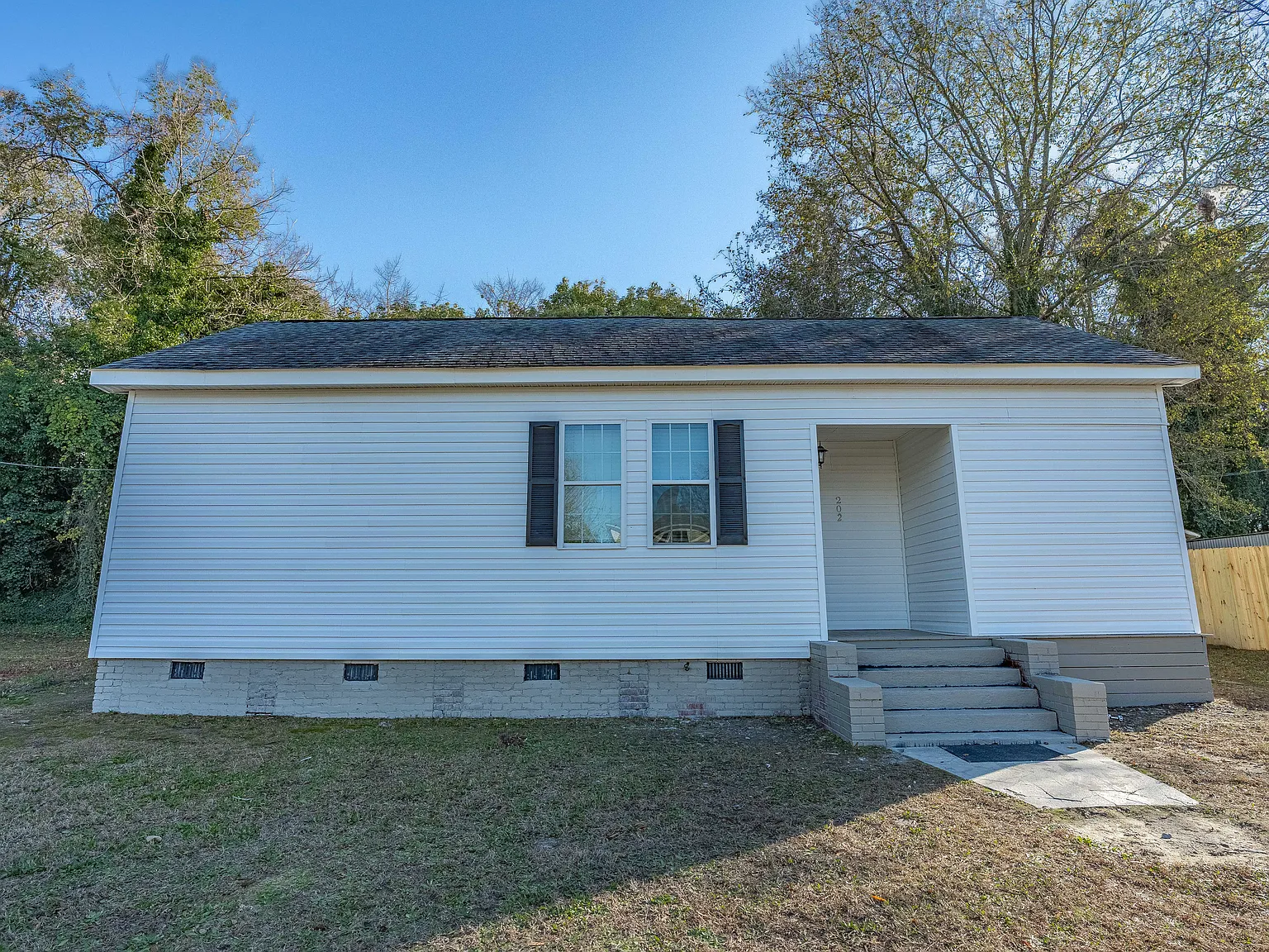 202 Carolina St — Photo 3