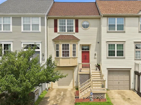 227 Frazer Dr, Purcellville, VA 20132