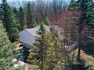 600 Franklin St, Fenton, MI 48430