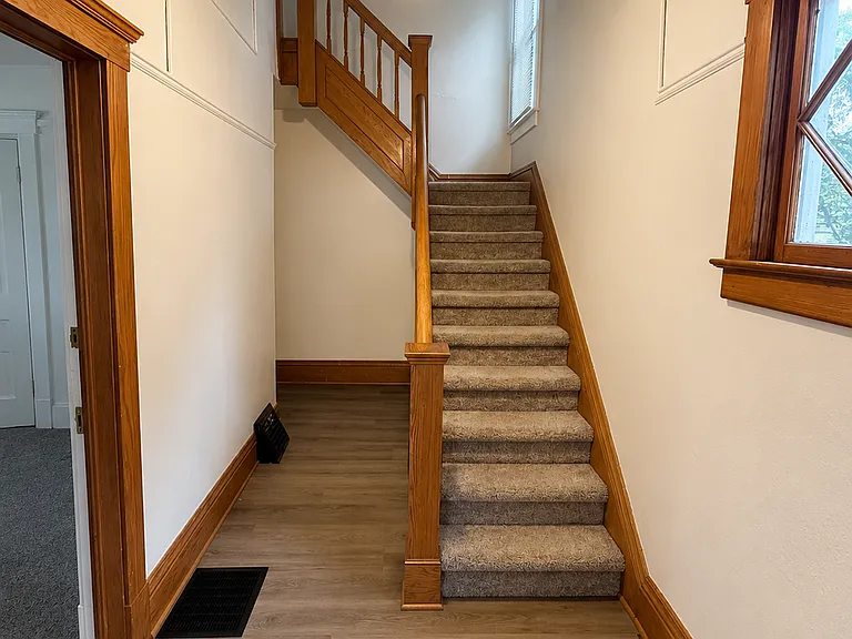 717 S Main St — Photo 8