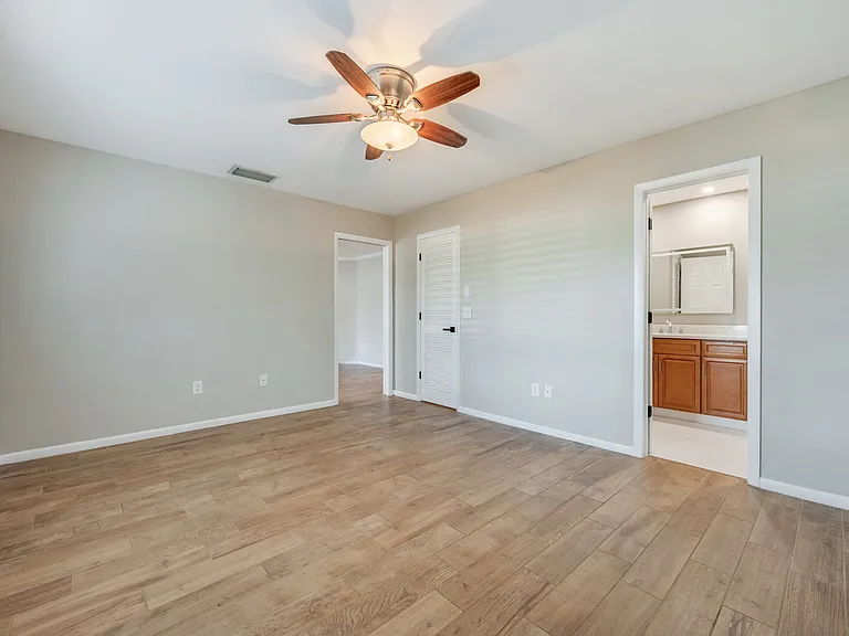 Azalea Ln — Photo 15