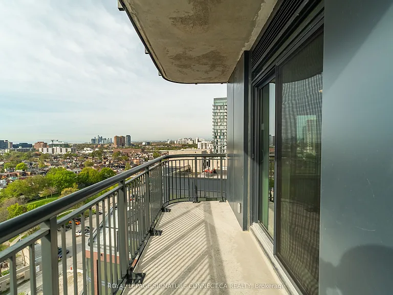 1185 Dupont St #1210 — Photo 28