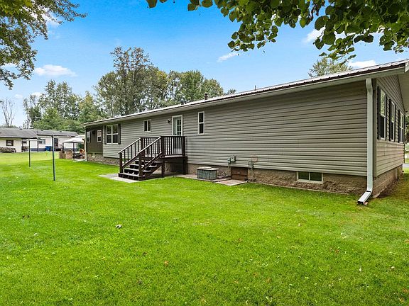 3rd image of W4933 Woodland Rd