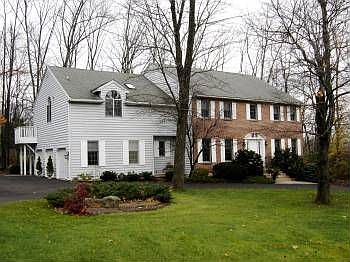 1st image of 4790 Essex Dr