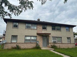 2300 W Layton Ave, Oak Creek, WI 53221