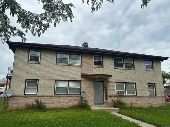2300 West Layton AVENUE, Milwaukee, WI 53221