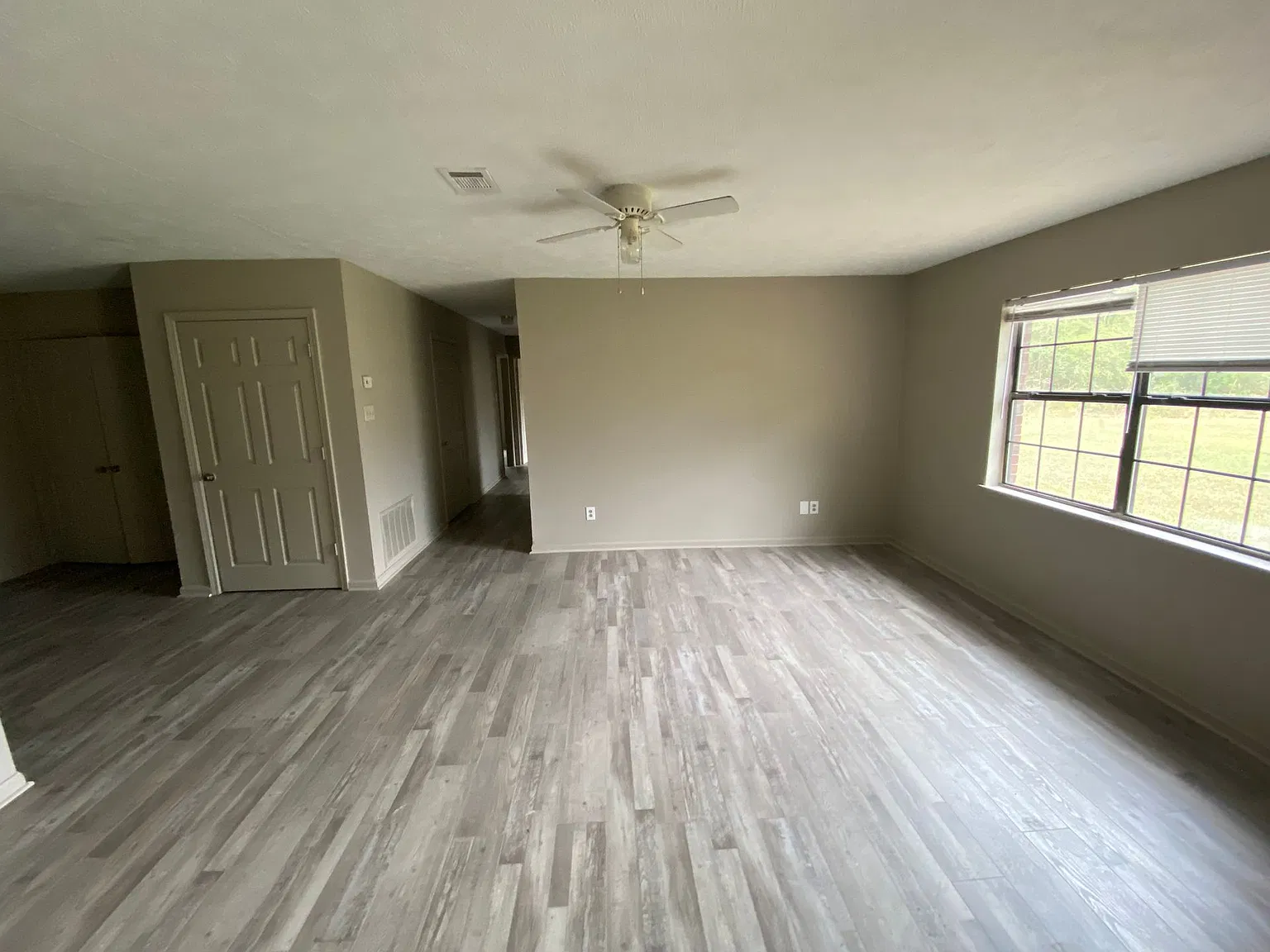 Sherman Apartments — Photo 3