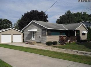 7378 Main St NE, Mineral City, OH 44656