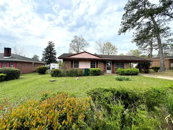 832 Spruce Dr, Eufaula, AL 36027