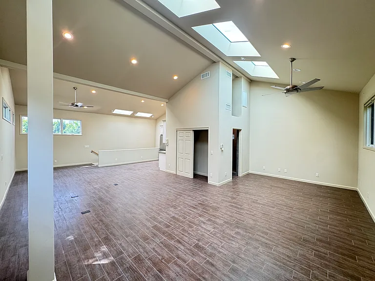 747 N Harper Ave #A — Photo 6