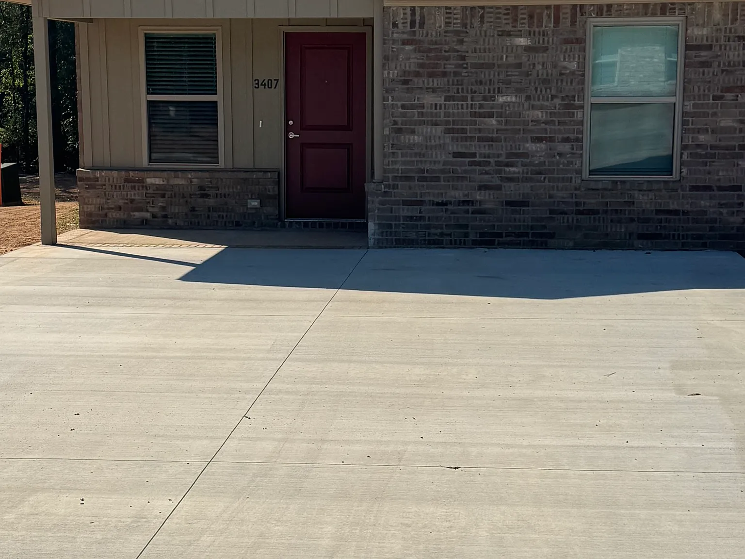 2 bed, $1,100 — Photo 2