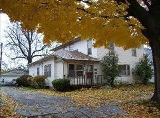310 N Hart St, Harvard, IL 60033