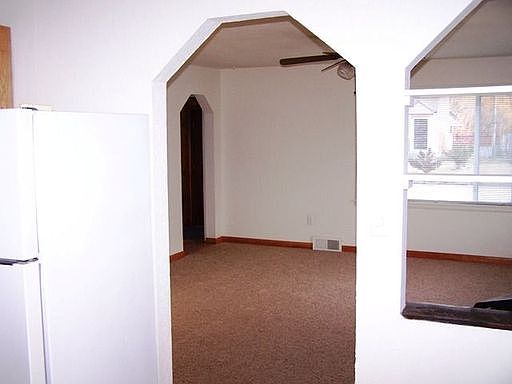 4th image of 306 W King Ave