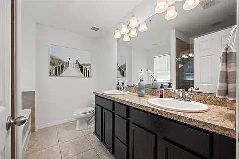 3 bed, 2.5 bath, 1506 sqft, $2,400 — Photo 4