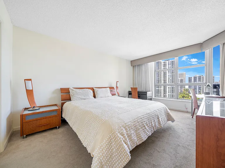 3400 NE 192nd St #1810 — Photo 9
