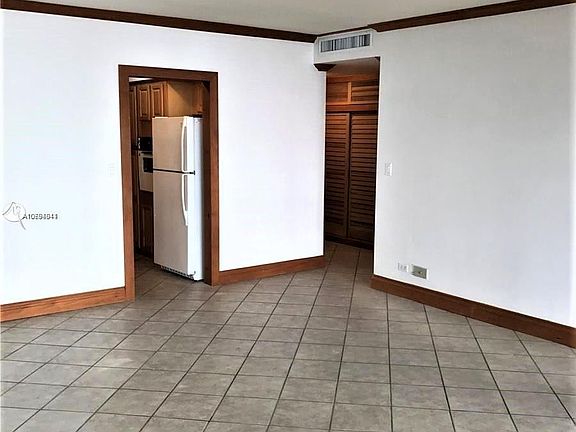 5th image of 1408 Brickell Bay Dr APT 217
