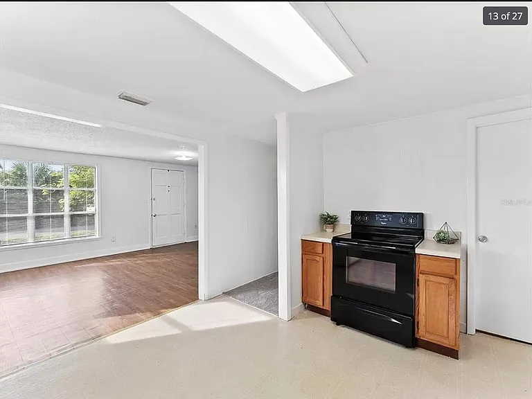 2515 Winston Ave — Photo 13