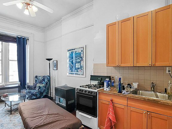 5th image of 36 W 127th St APT 2