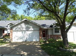4407 Stone Wood Ct, Saint Louis, MO 63128