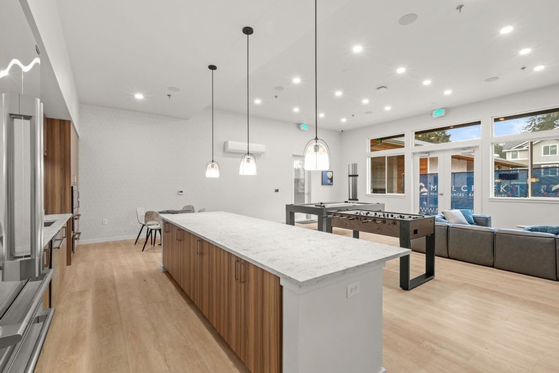 Discover the perfect blend of relaxed modern design and connectivity throughout our community, complete with Wi-Fi, all while enjoying stunning views of the beautiful Lacey landscape.
