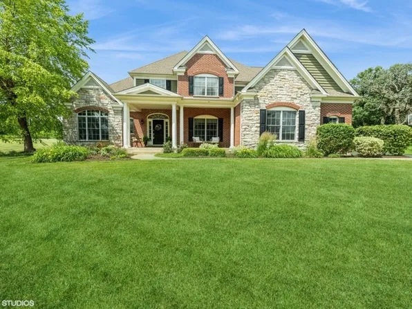 28575 W Harvest Glen Cir, Cary, IL 60013