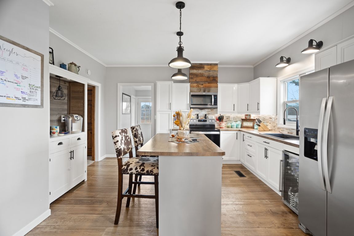 next background image