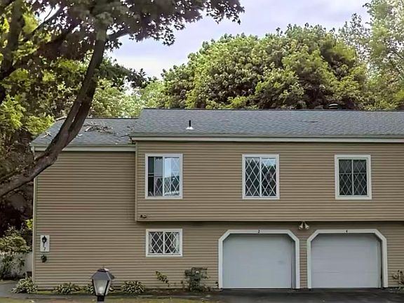3rd image of 2 Leaf Rd