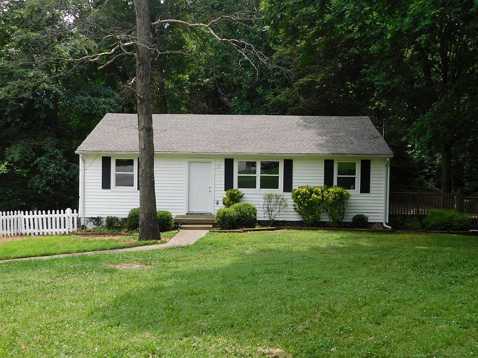1st image of 372 Treeland Ct