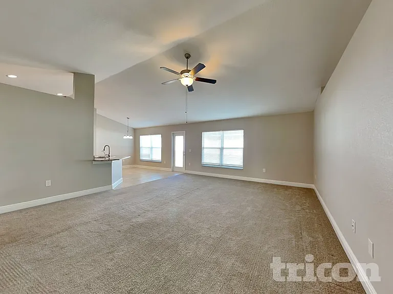1599 Lemon Ave — Photo 3
