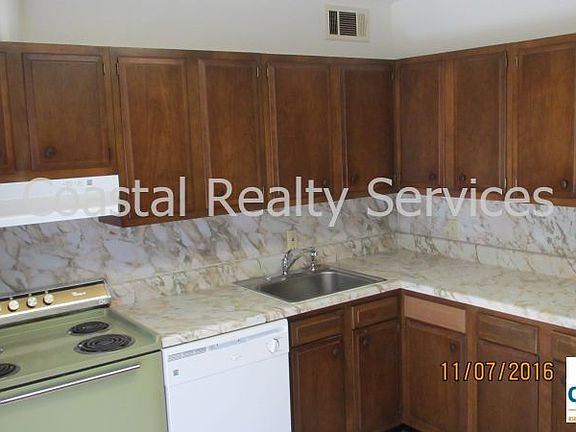 4th image of 1009 Hondo Ave #A