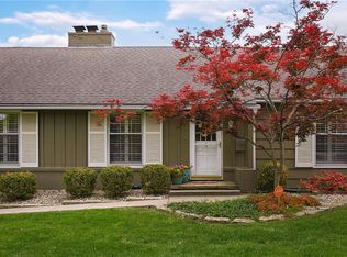 4819 W 65th St, Prairie Village, KS 66208