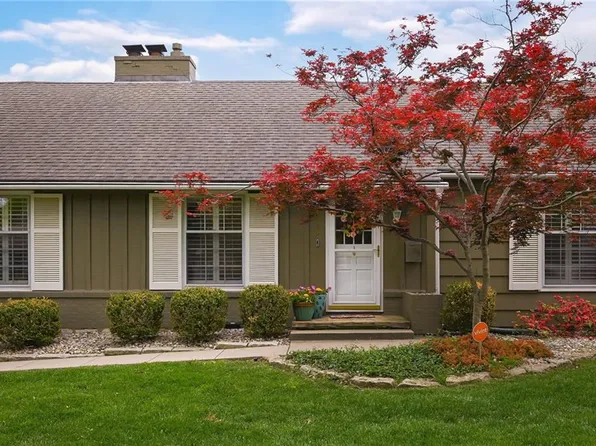 4819 W 65th St, Prairie Village, KS 66208