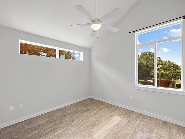 801 N Bluff Dr #17 — Photo 20