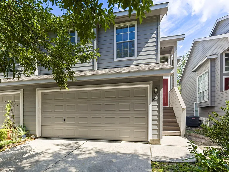 230 Blushwood Pl — Photo 1