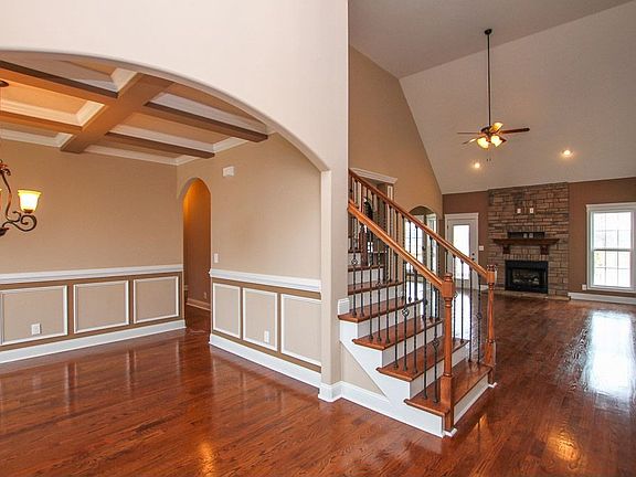 2nd image of 232 Fantasia Way