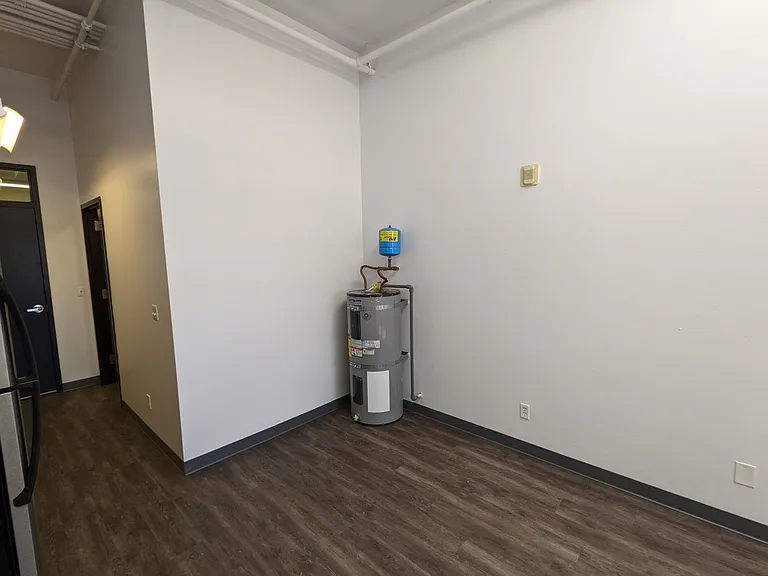 155 Liberty St NE — Photo 8