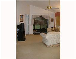 4th image of 6612 Chantry St