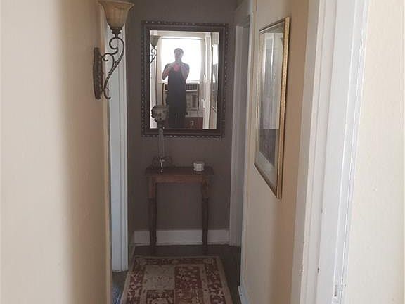 4th image of 909 Kammer Ave