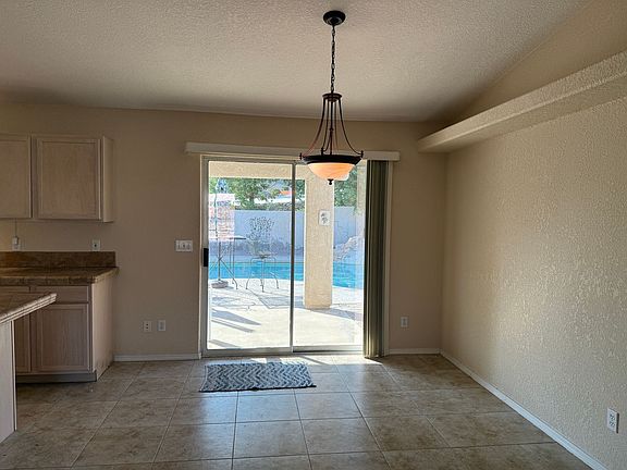 4th image of 2135 Cosnina Dr