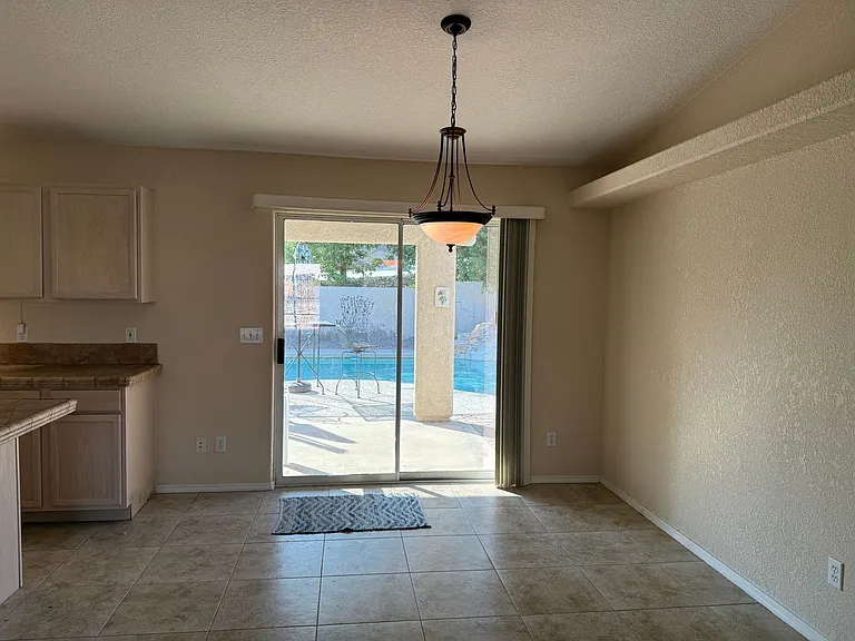 2135 Cosnina Dr — Photo 4