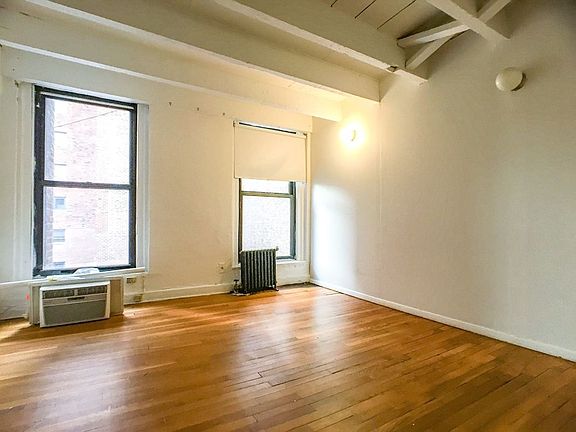4th image of 102 W 14th St Fl 4