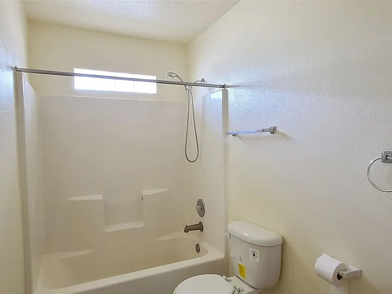 19330 Larissa Dr — Photo 20