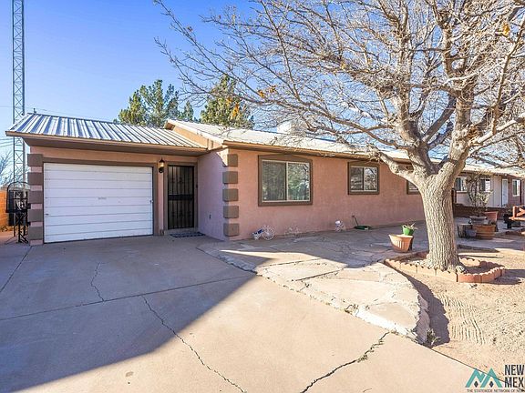4th image of 906 S Encanto Cir