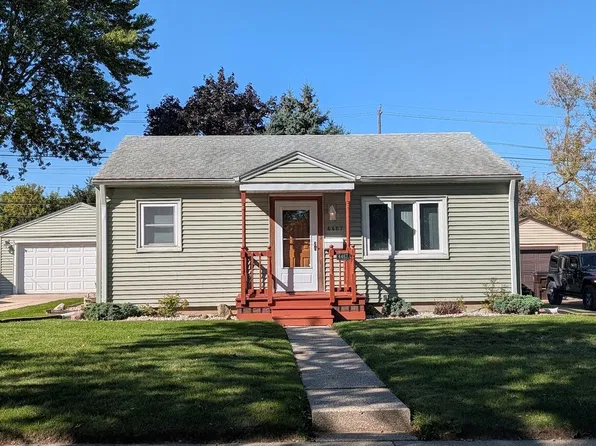 4467 S Pennsylvania AVENUE, Saint Francis, WI 53235