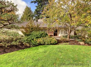 8040 SW Broadmoor Ter, Portland, OR 97225