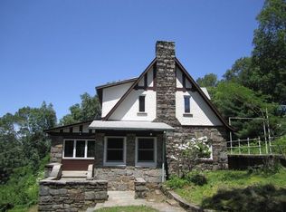 10 Gilbert Pl, White Plains, NY