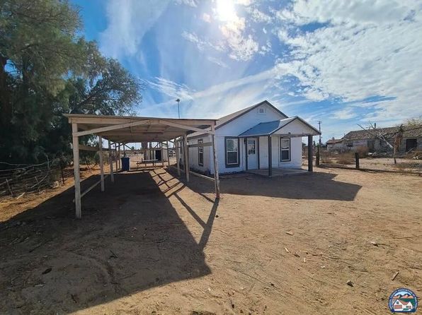 261 E 5th St, Calipatria, CA 92233