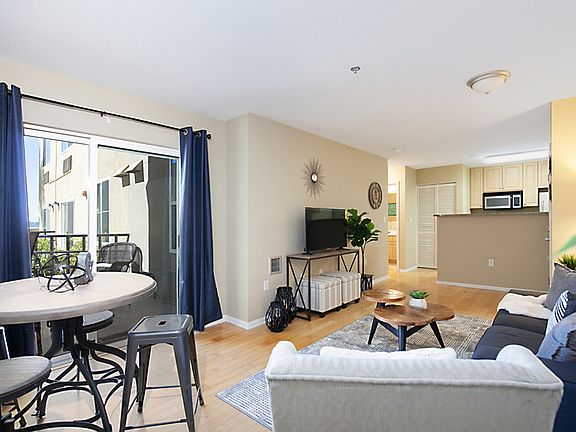 3rd image of 1970 Columbia St Unit 201