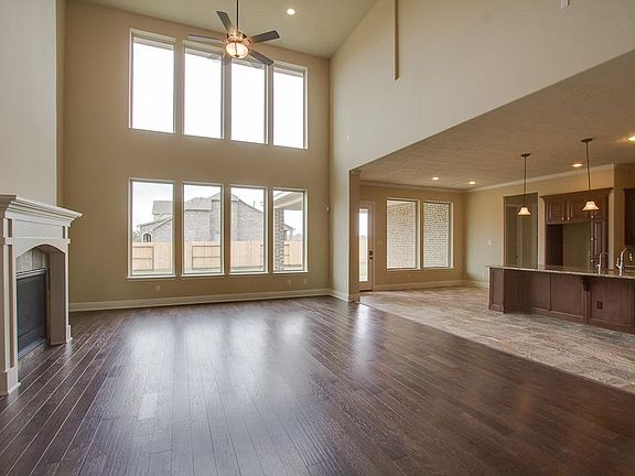 4th image of 11411 Lazarro Ln